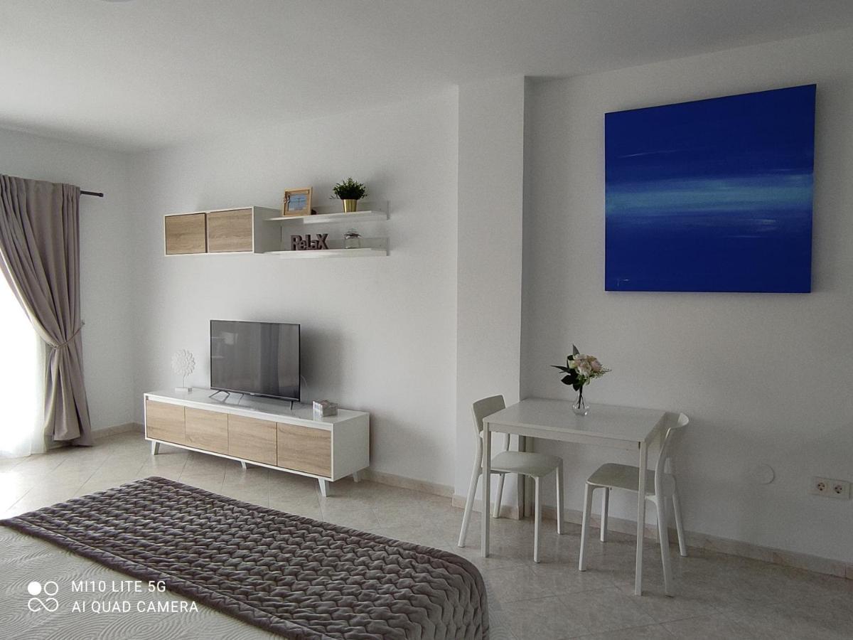 Benalsuite Estudio, Piscina Y Playa En Benalbeach, Apartamento *